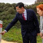 Ministra do Ambiente visitou Albufeira para avaliar danos das tempestades nas arribas e nas praias Maria Luísa e do Peneco.