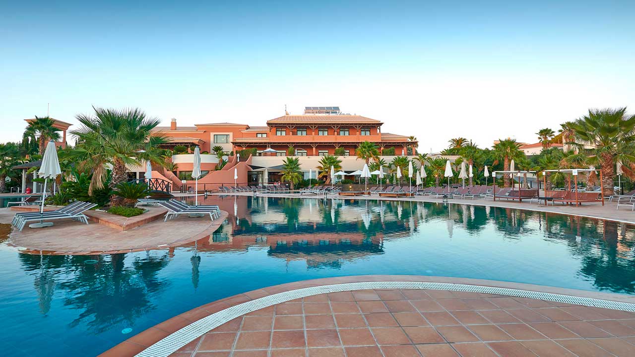 Monte Santo Resort propõe Páscoa com menus especiais, atividades para crianças e alojamento em Carvoeiro, durante vários dias.