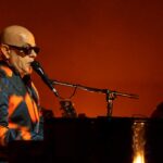 Pedro Abrunhosa encheu o Auditório Municipal Maria Barroso, em Olhão, com concerto que assinalou o 17.º aniversário do equipamento cultural.