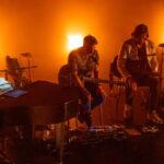 Pedro Abrunhosa encheu o Auditório Municipal Maria Barroso, em Olhão, com concerto que assinalou o 17.º aniversário do equipamento cultural.