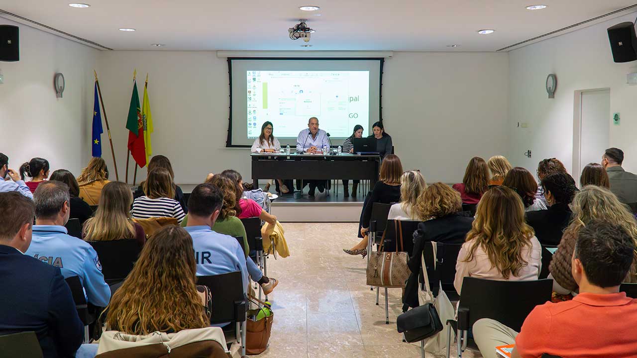 Olhão aprova Plano de Ação Social para 2026 com 63 entidades, num encontro do CLASO que reforçou a articulação da rede no concelho.