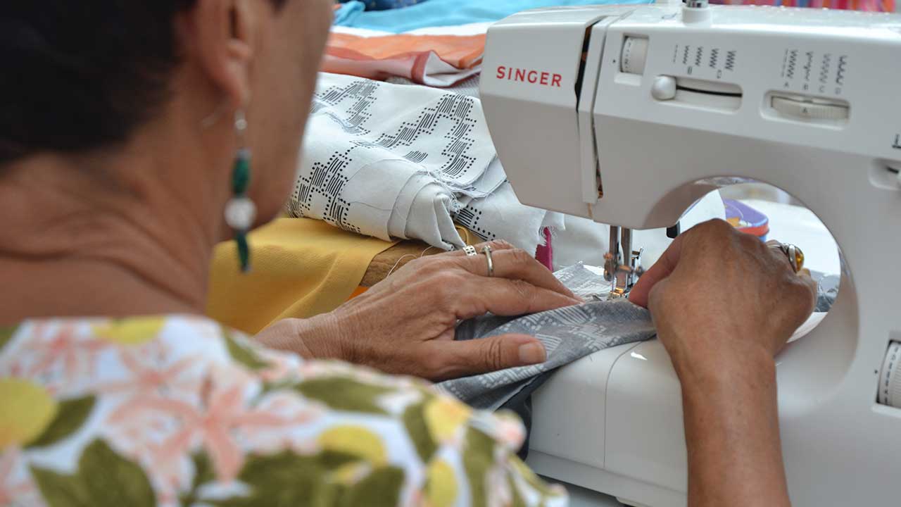 Repair Café Algarve estreia em Loulé com espaço para reparar eletrodomésticos, roupa e bicicletas e participar em oficinas de sustentabilidade.
