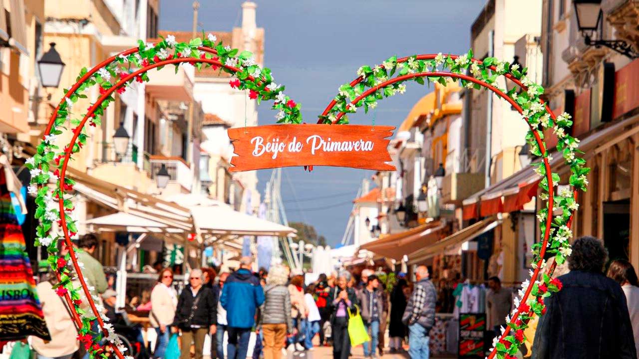 Evento regressa ao centro histórico com música, rota gastronómica, desfiles de moda e atividades para toda a família.