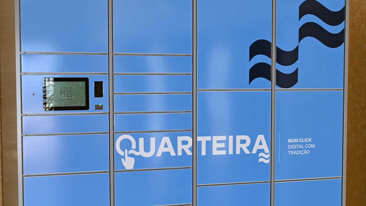 Bairros Comerciais Digitais chegam a Loulé e Quarteira para modernizar o comércio local com plataformas online, Wi-Fi reforçado e serviços digitais.