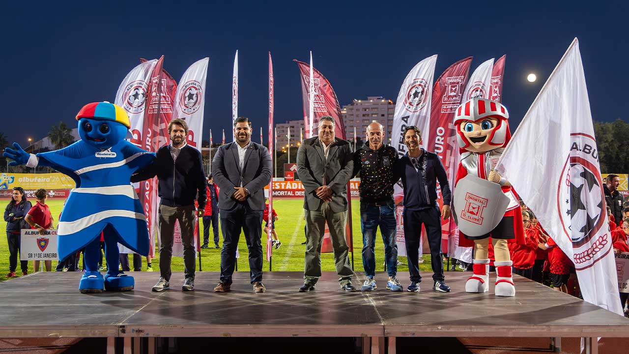 Albufeira Cup reuniu mais de 850 jovens e 60 equipas em quatro dias, com jogos no Estádio Fernando Barata e no Campo da Palmeira.