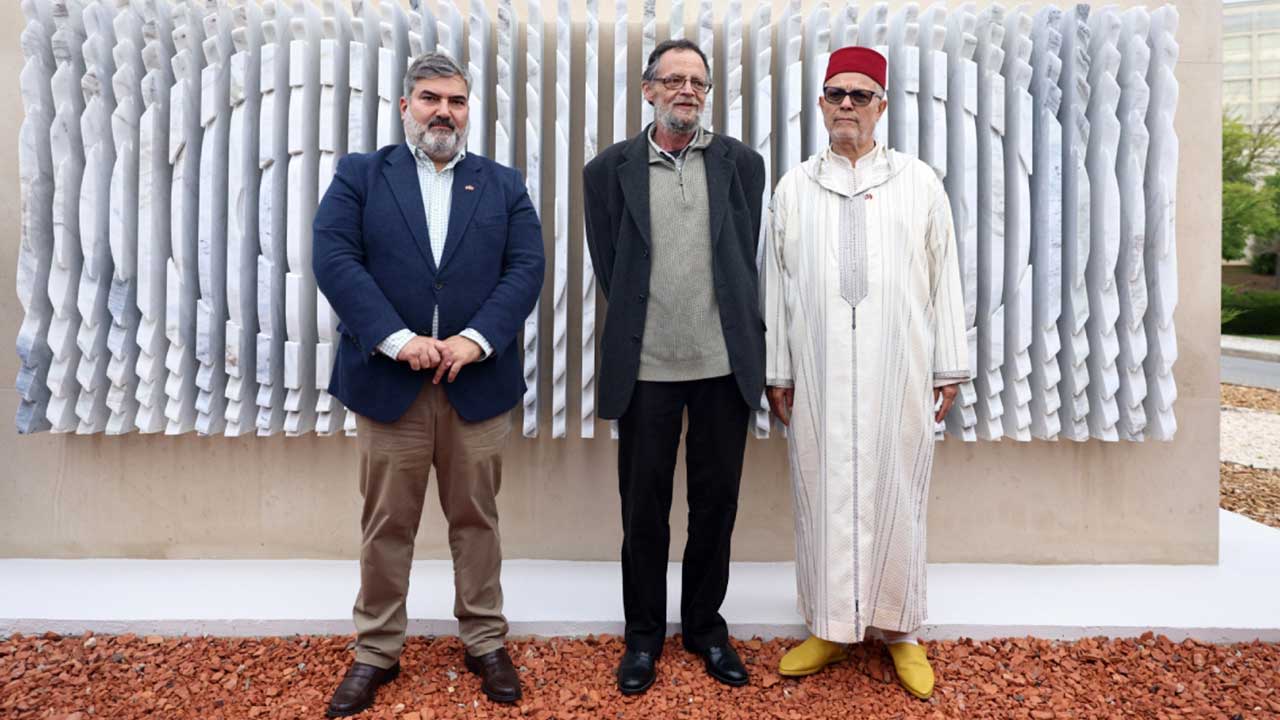 Comitiva de Alcácer Quibir visita Lagos e reforça geminação com inauguração de monumento e encontros institucionais entre os dois municípios.