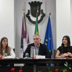 Assembleia Jovem de Loulé debate habitação, saúde mental e transportes com propostas sobre mobilidade, educação e apoio ao ensino superior.