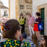 Participantes de conferência europeia exploraram Olhão através do «Caminho das Lendas», num percurso imersivo pelo centro histórico.
