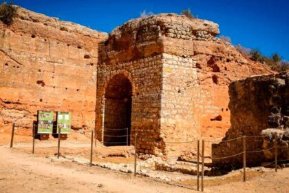 Castelo de Paderne abre ao público com peddy paper e visitas livres no Dia dos Monumentos e Sítios, em atividades abertas à comunidade.