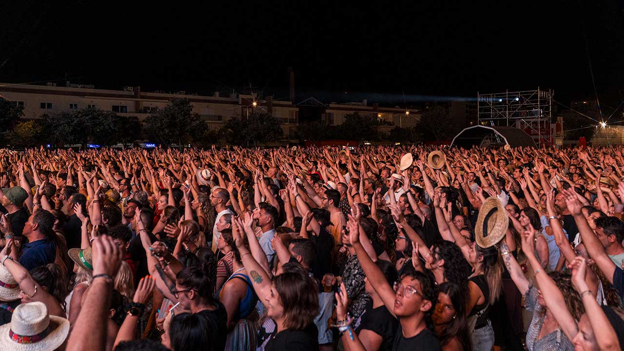 Festival Mar Me Quer anuncia primeiros nomes para edição de 2026, com Maiara & Maraisa, Veigh e Orochi confirmados para agosto, em Portimão