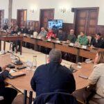 Proteção Civil do Algarve aproxima autarcas do sistema de emergência e reúne 16 presidentes de câmara para integrar eleitos no modelo regional.