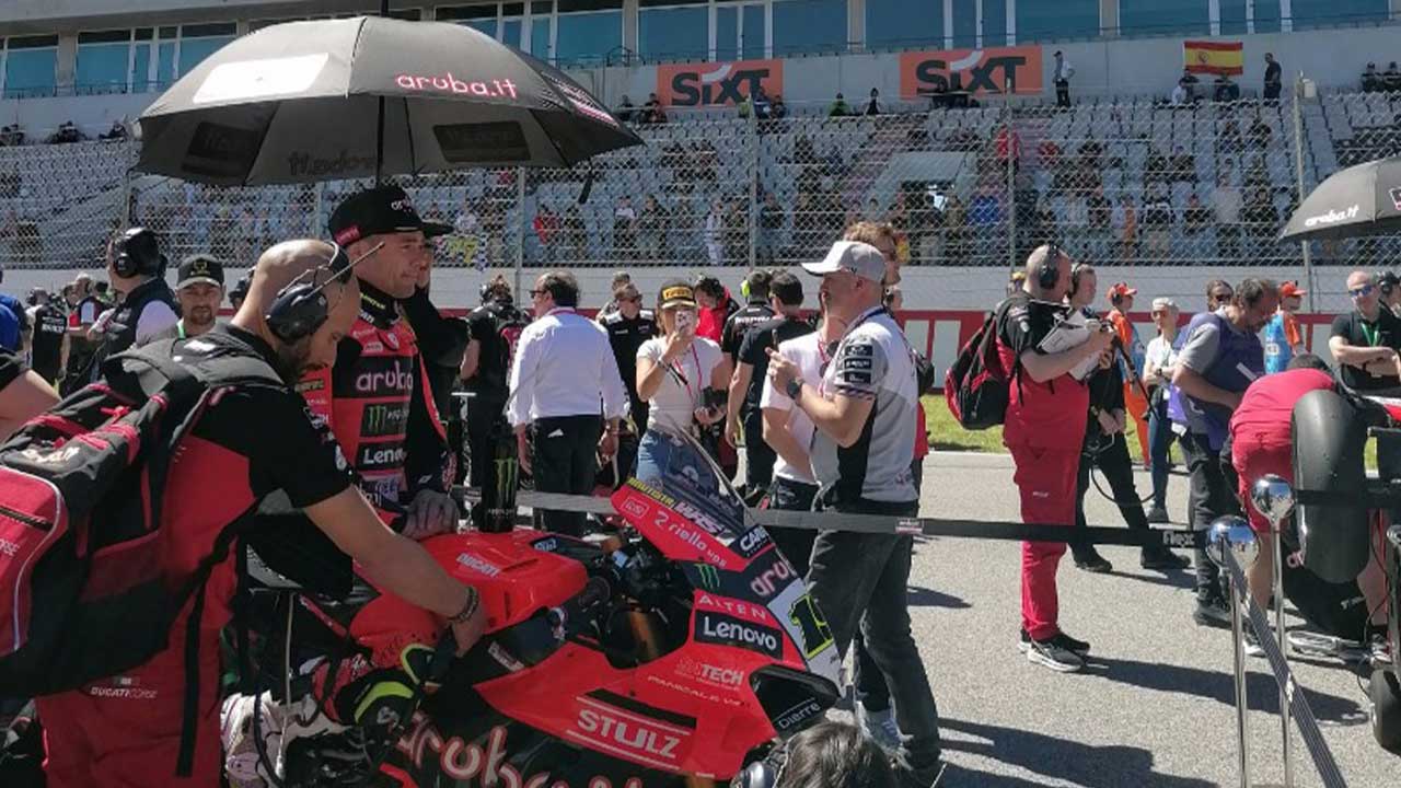 SIXT Portugal renova parceria com Autódromo do Algarve e assegura apoio logístico com viaturas para o circuito de Portimão e vantagens para visitantes.