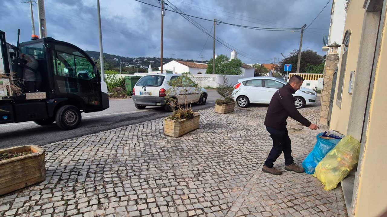 São Brás alarga recolha seletiva porta-a-porta aos Vilarinhos, com recolha semanal gratuita que substitui ecopontos e facilita a separação de resíduos.