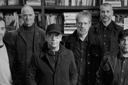 Teatro António Pinheiro junta exposição de fotografia e concerto de Mão Morta com 33 imagens de jazz e espetáculo à noite.