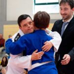 Cerca de 40 atletas participaram em encontro de judo adaptado e paralímpico em Estômbar, promovendo inclusão e prática desportiva.