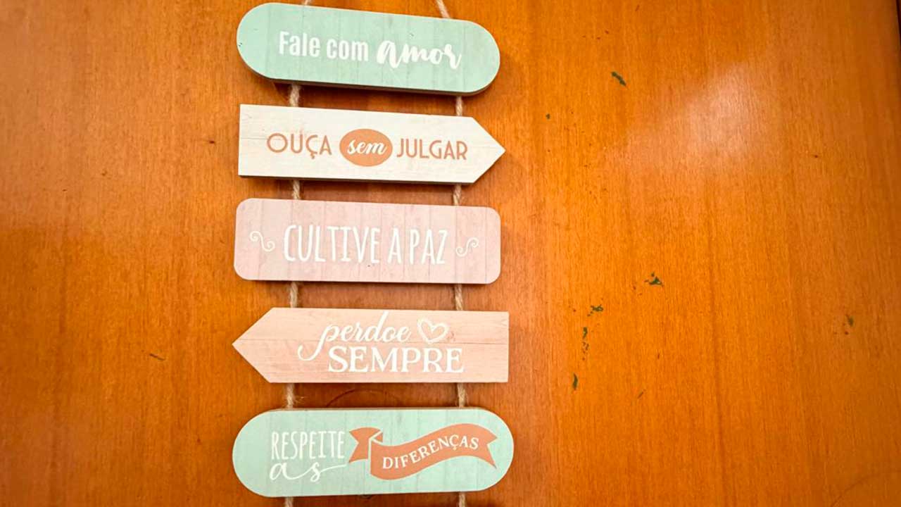 Casa de Transição Faro abre portas a ex-reclusos com apoio habitacional, formação e acompanhamento para facilitar a reintegração.