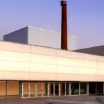 O antigo Pavilhão do Arade reabre como Centro de Congressos de Lagoa após uma profunda requalificação municipal.