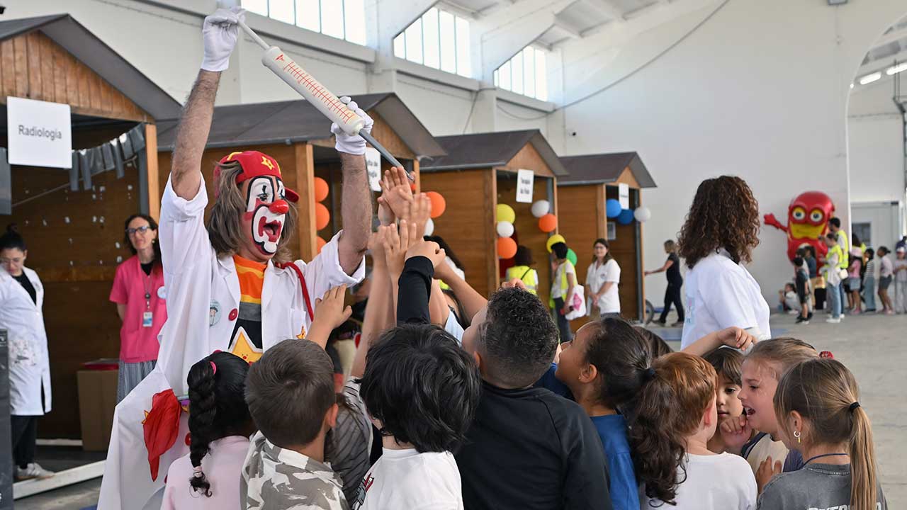 Centro de Saúde das Brincadeiras envolveu cerca de 800 crianças em Loulé, numa iniciativa para reduzir o medo dos serviços de saúde.