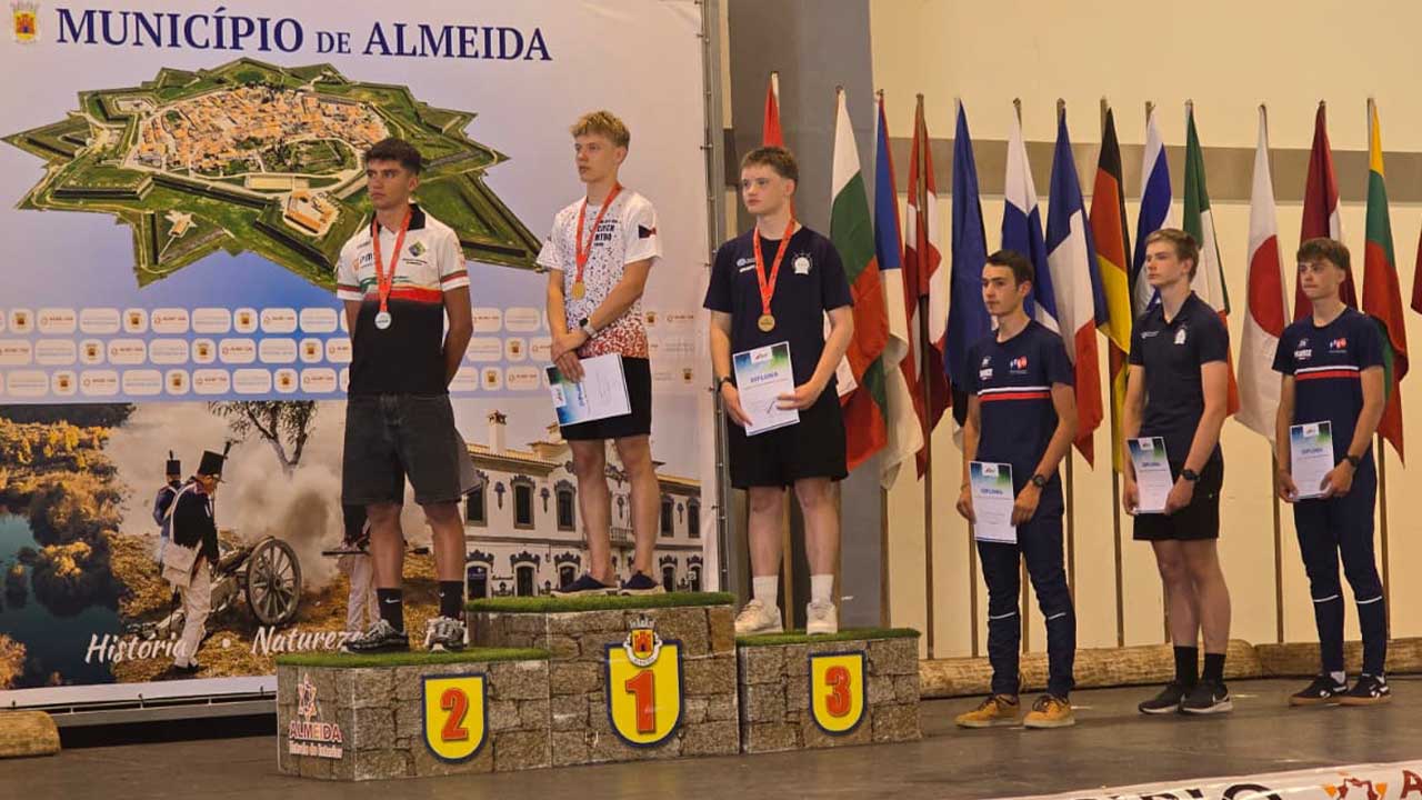 Diogo Virgínia conquistou o segundo lugar na prova de Mass Start/Longa Distância do escalão M17.