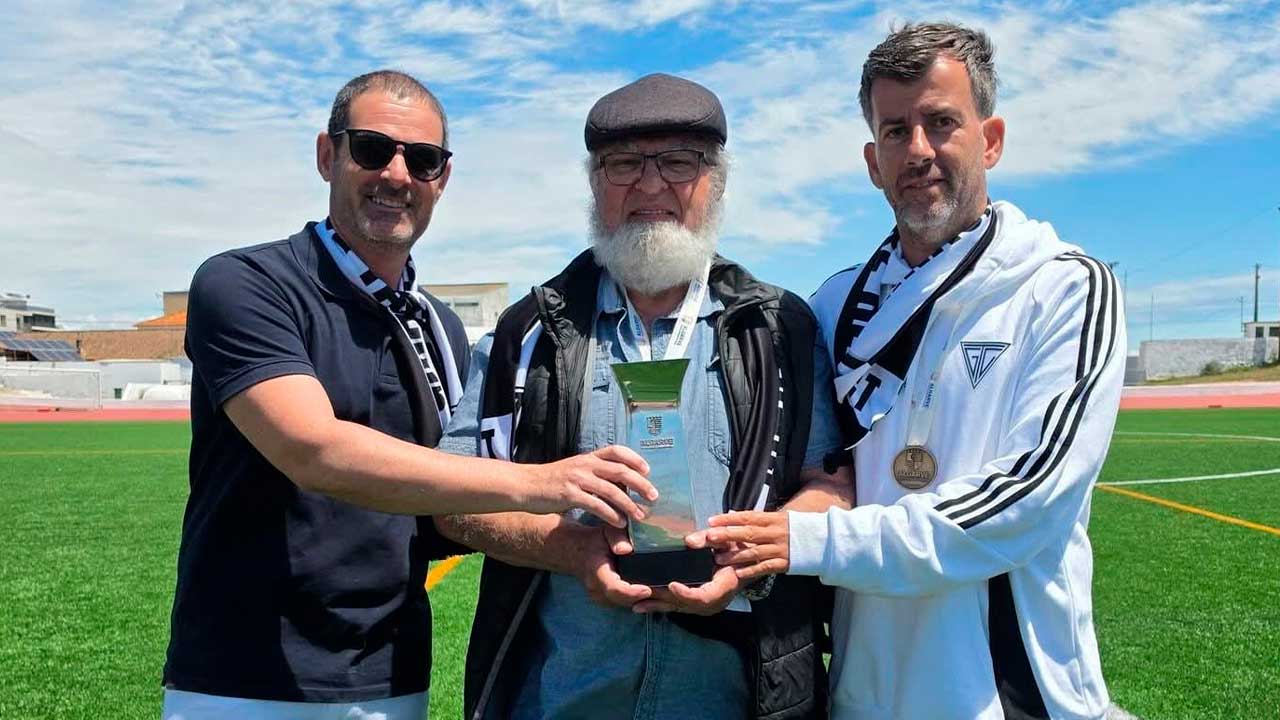 Ginásio de Tavira sagra-se campeão da Liga Algarve de Futebol Iniciados após percurso sólido, com equipa sub-15 a destacar-se ao longo da época.