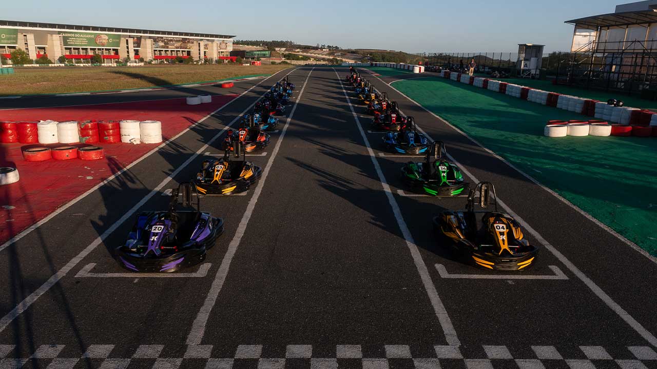 Kartódromo Internacional do Algarve reforça frota de aluguer com 26 karts, novo sistema de cronometragem e marcações online.