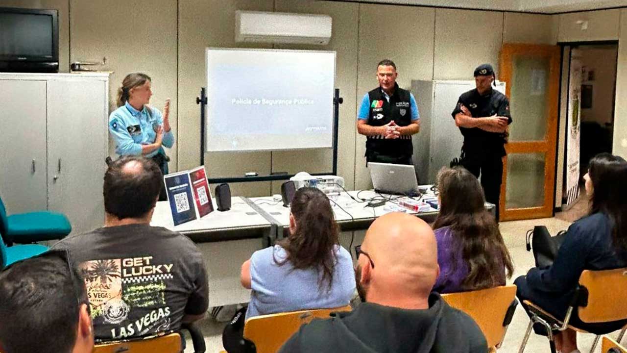 PSP e IEFP promovem 16 sessões no Algarve para esclarecer acesso à carreira policial e preparar candidatos para o concurso nacional.