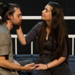 Sara Vicente assina a primeira encenação para a ACTA com «Petróleo», espetáculo apresentado no Teatro das Figuras.