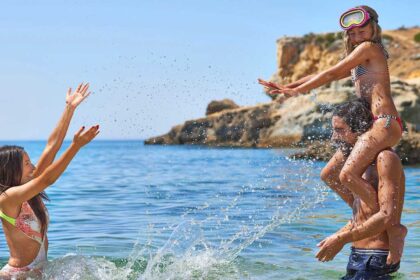 Algarve volta a liderar número de Bandeiras Azuis em Portugal e soma distinções de Qualidade de Ouro, reforçando reconhecimento ambiental das zonas balneares em 2026.