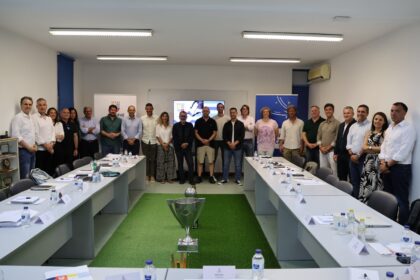 A Associação de Futebol do Algarve criou uma comissão estratégica para debater o futuro do futebol e futsal na região.