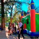 Jardim da Alameda recebe uma tarde de fantasia, oficinas, espetáculos, música e atividades gratuitas para toda a família.