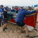 Comunidade da Meia Praia volta a lançar a Arte Xávega numa iniciativa de preservação desta tradição cultural.