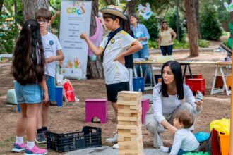 Famílias, jovens e seniores participaram na 7.ª edição do «Bora Lá ao Parque!», realizada no Parque Municipal de Loulé.