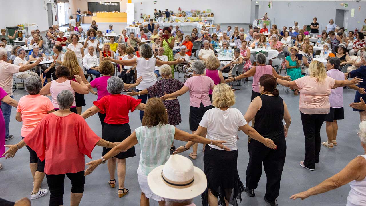 Clube Avô de Albufeira encerrou ano em festa com cerca de 228 participantes no Espaço Multiusos.