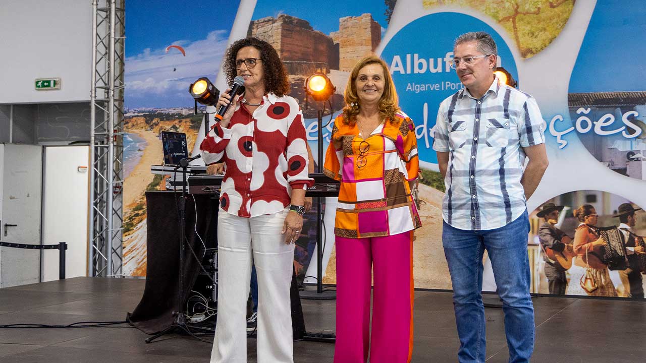 Clube Avô de Albufeira encerrou ano em festa com cerca de 228 participantes no Espaço Multiusos.