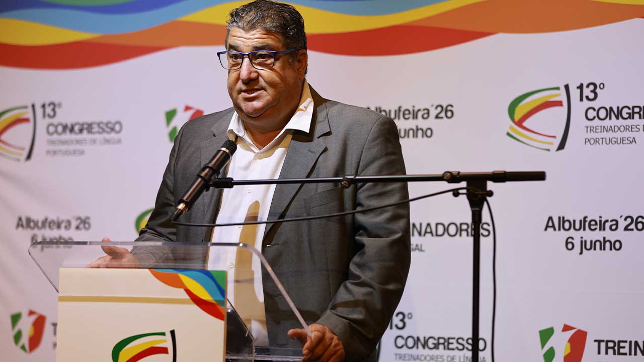 Congresso de Treinadores reuniu em Albufeira profissionais de várias modalidades e atribuiu certificação aos participantes.