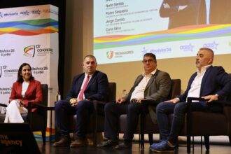 Congresso de Treinadores reuniu em Albufeira profissionais de várias modalidades e atribuiu certificação aos participantes.