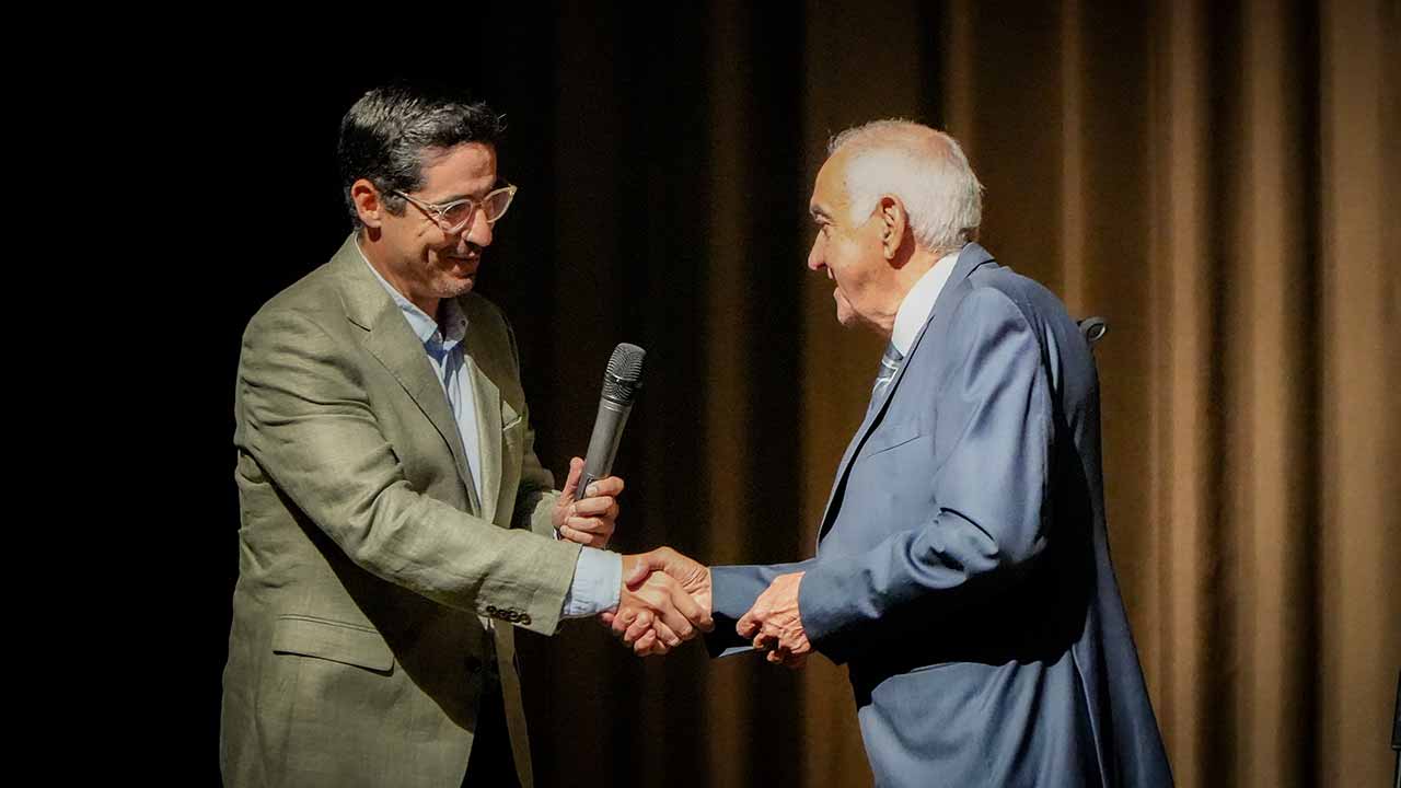 Setecentas pessoas assistiram à gala dos 30 anos do Conservatório de Albufeira, que enfrenta novos desafios.