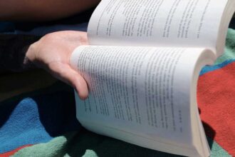 Dia Mundial das Bibliotecas é assinalado em Albufeira com palestra sobre biblioterapia.