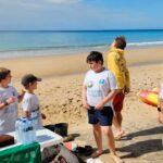 Cerca de 40 participantes envolveram-se em iniciativas de sensibilização ambiental e limpeza de praias.