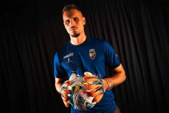 O guarda-redes foi campeão no Azerbaijão e chega ao Farense após duas temporadas ao serviço do Qarabag.