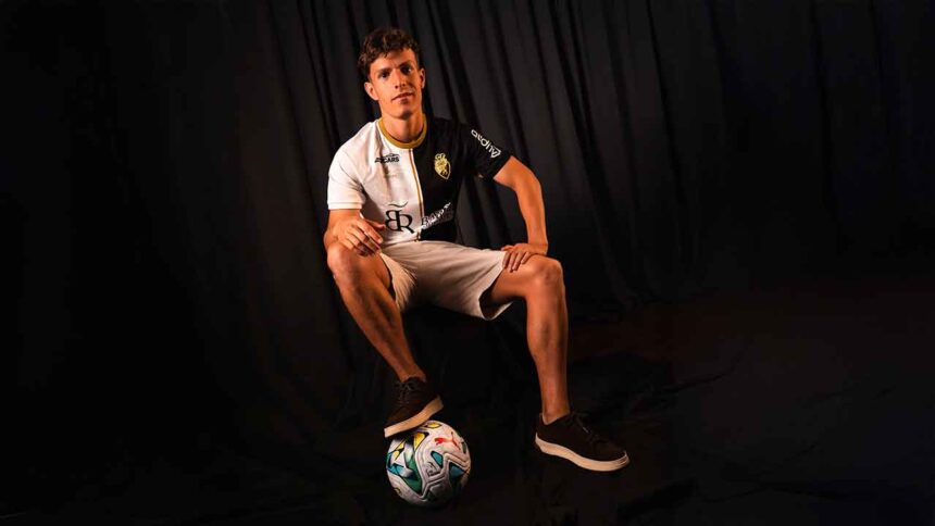 Farense assegura João Resende para as próximas duas épocas e soma o terceiro reforço para a nova temporada.