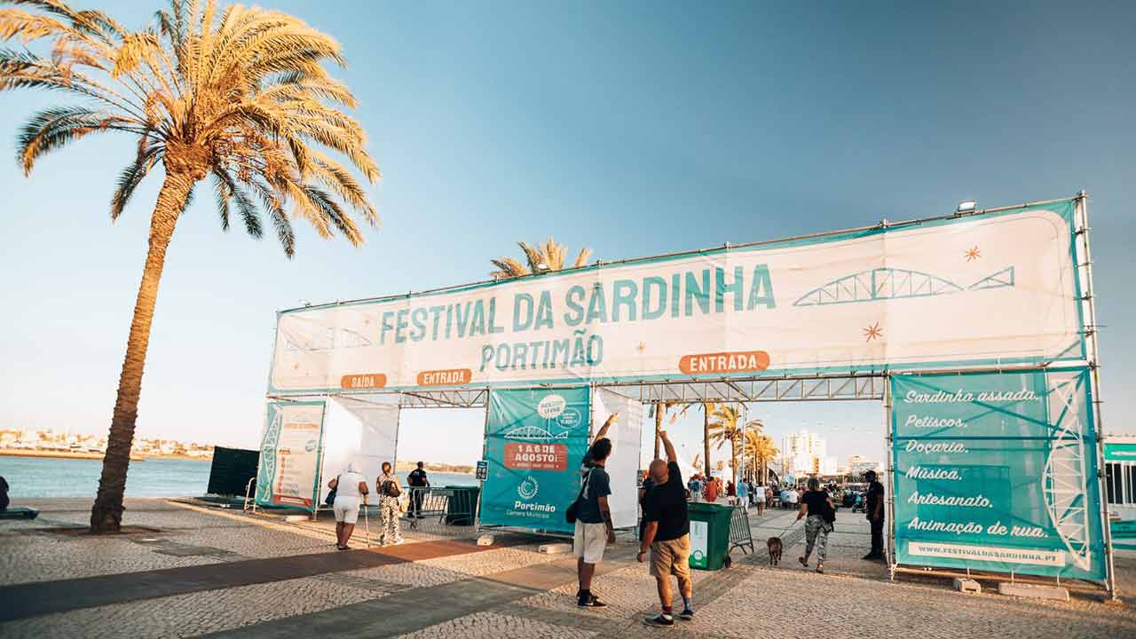 Festival da Sardinha regressa a Portimão com seis noites de concertos e homenagem à tradição piscatória local.