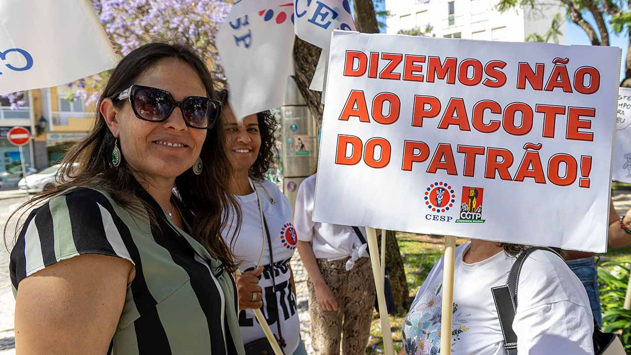 Greve geral no Algarve encerrou centros de emprego, afetou escolas e serviços de saúde e levou ao cancelamento de mais de 40 voos.