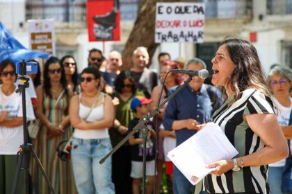 Greve geral no Algarve encerrou centros de emprego, afetou escolas e serviços de saúde e levou ao cancelamento de mais de 40 voos.