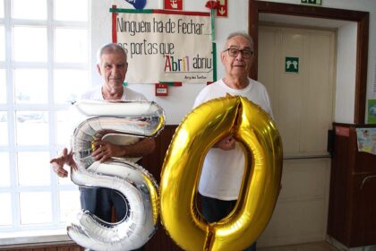 A cooperativa de consumo de Faro celebra meio século de atividade depois de ultrapassar dificuldades financeiras, mantendo uma creche, supermercado, cantina.