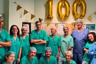 Hospital do Barlavento chegou às 100 cirurgias robóticas em Portimão, com procedimentos de Cirurgia Geral e Urologia.