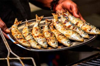 Hyatt Regency Vilamoura celebra os Santos Populares com buffet tradicional, sardinhas, bifanas, caldo verde e cerveja.