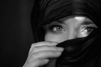 Duas especialistas participam numa conversa sobre islamofobia promovida pelo Algarve pela Palestina, em Olhão.