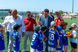 Cerca de 700 crianças participaram nos Jogos de Quelfes, uma iniciativa que promove o desporto, a inclusão e os valores olímpicos em Olhão.