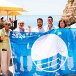 Bandeira Azul, Praia Acessível e Qualidade de Ouro distinguem praias de Lagoa durante a época balnear de 2026.